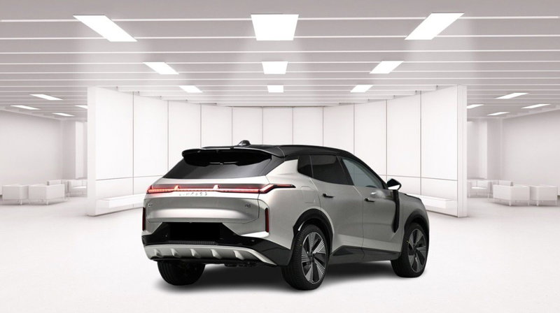 Lynk & Co 08 nuova a Como (2)