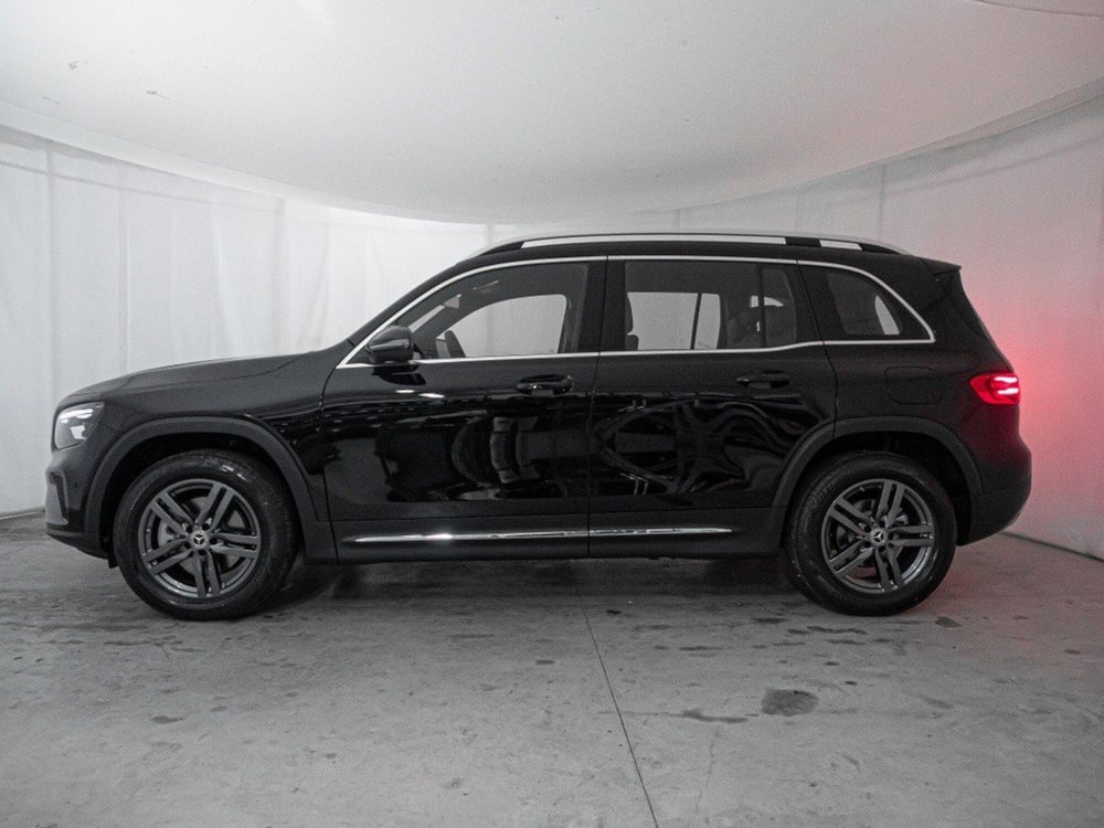 Mercedes-Benz GLB nuova a Macerata (4)