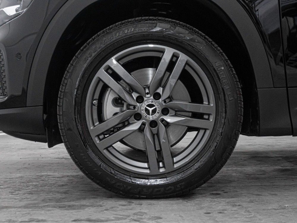 Mercedes-Benz GLB nuova a Macerata (5)