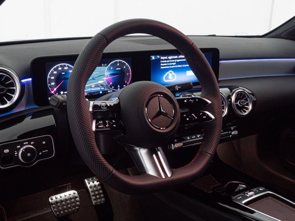 Mercedes-Benz Classe A nuova a Macerata (10)