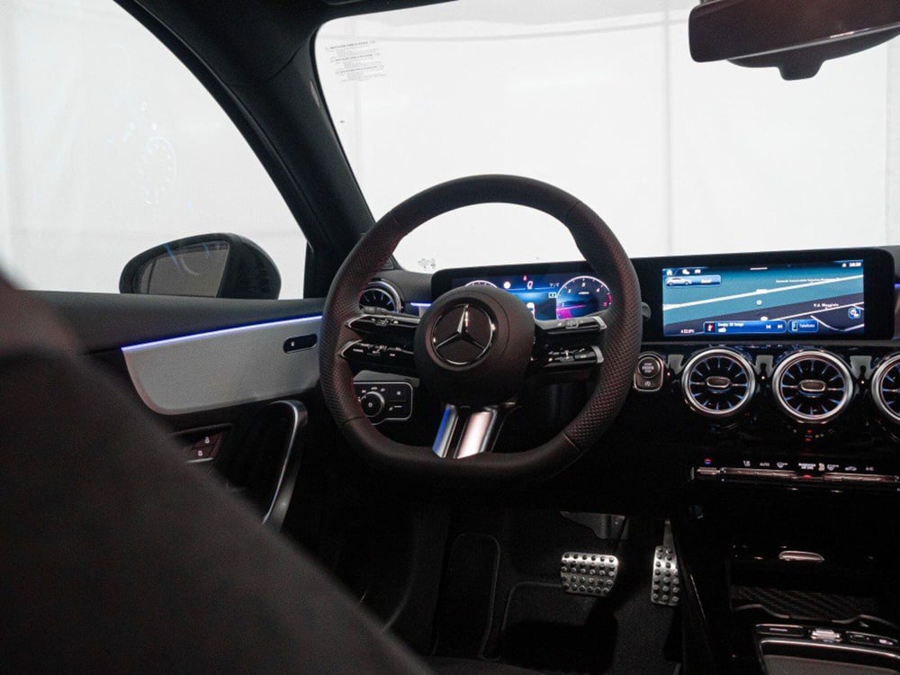Mercedes-Benz Classe A nuova a Macerata (20)