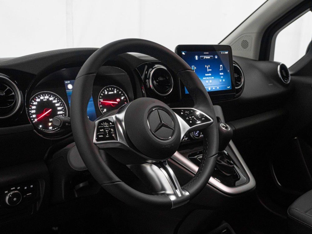 Mercedes-Benz Classe B nuova a Macerata (9)