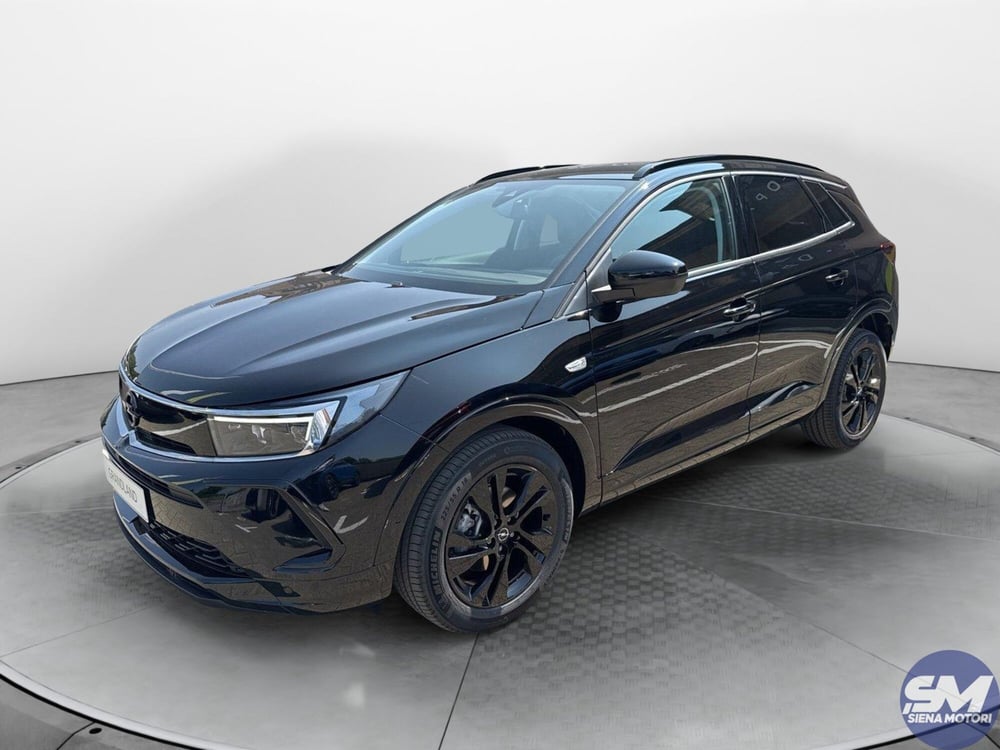 Opel Grandland nuova a Siena