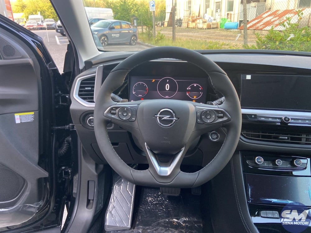 Opel Grandland nuova a Siena (13)