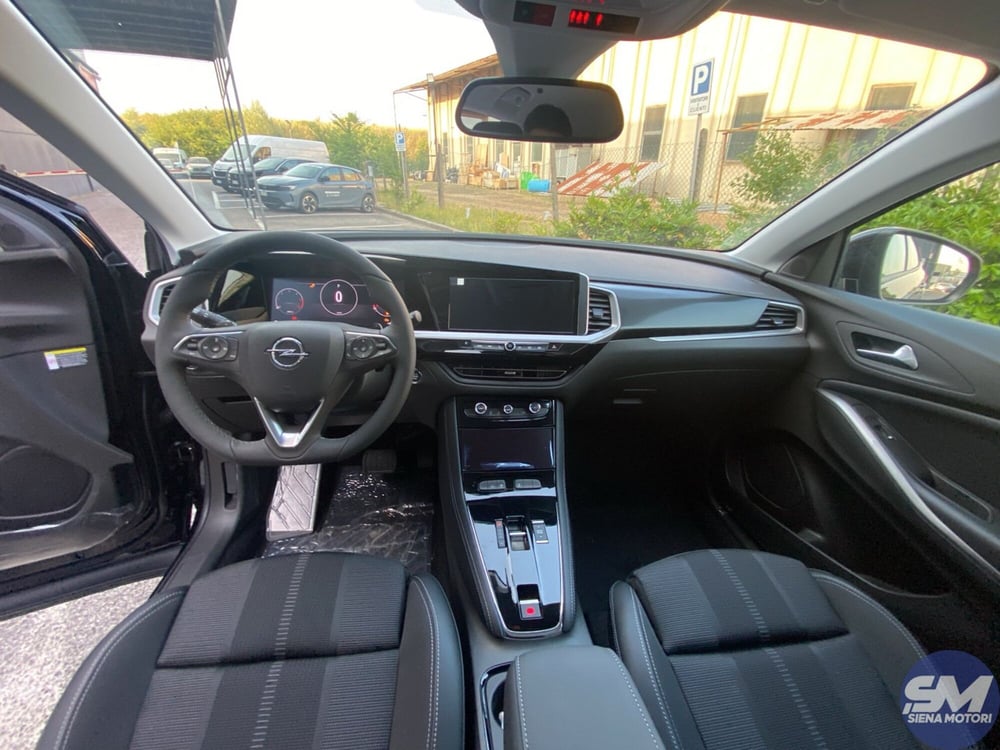 Opel Grandland nuova a Siena (14)
