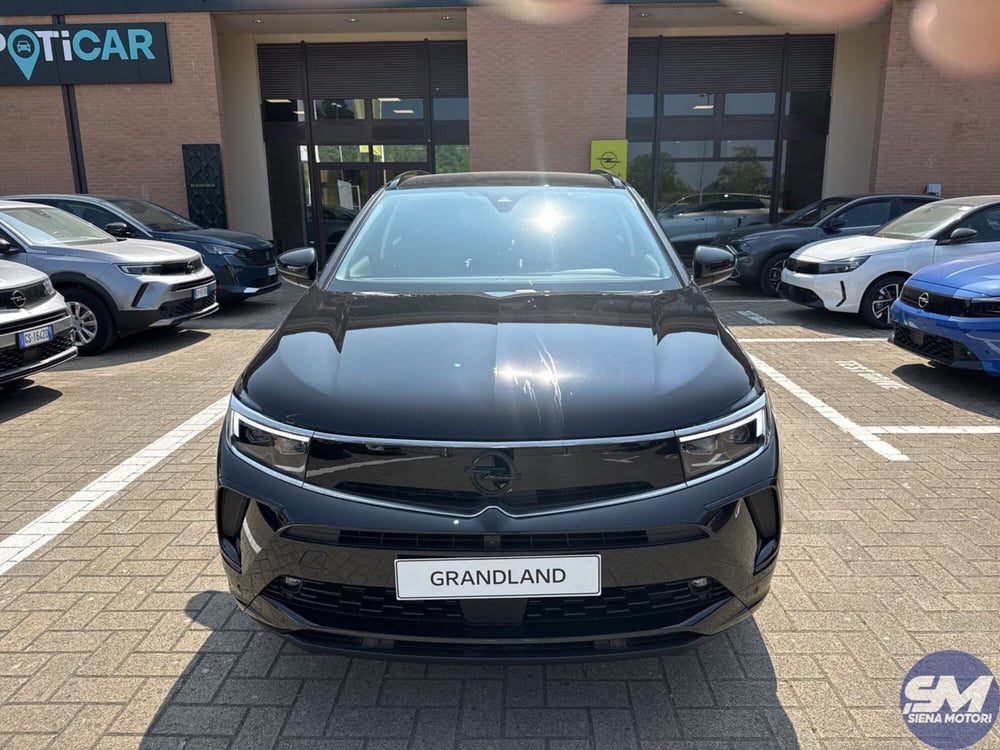 Opel Grandland nuova a Siena (2)