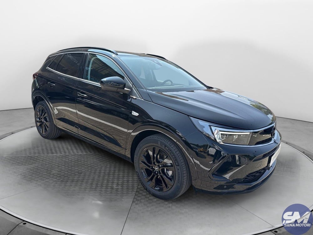 Opel Grandland nuova a Siena (4)