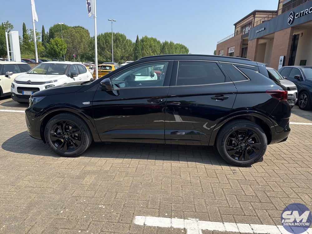 Opel Grandland nuova a Siena (7)