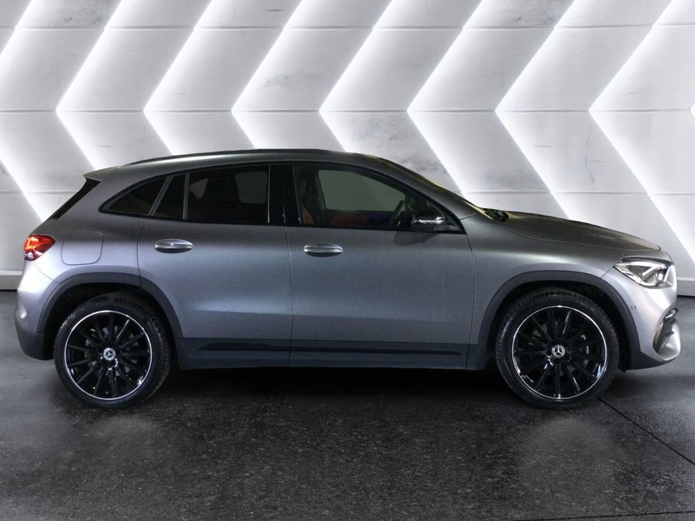 Mercedes-Benz GLA SUV usata a Caserta (4)