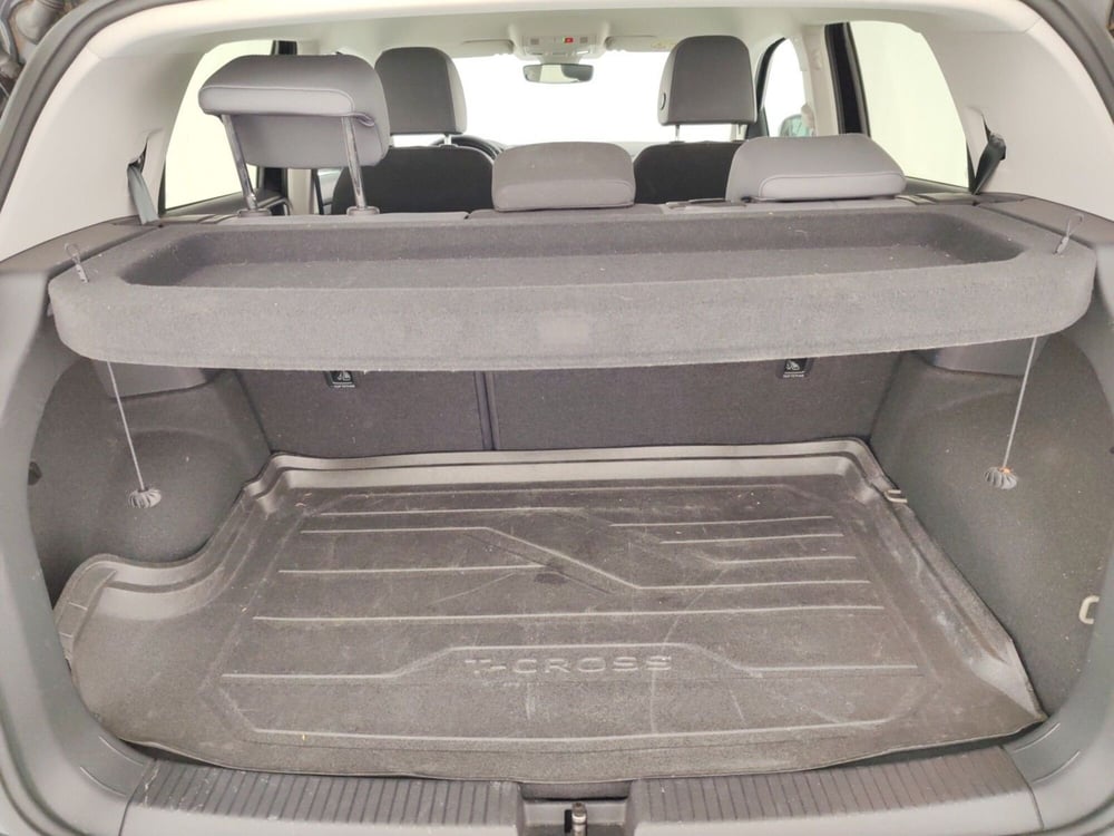 Volkswagen T-Cross usata a Massa-Carrara (16)
