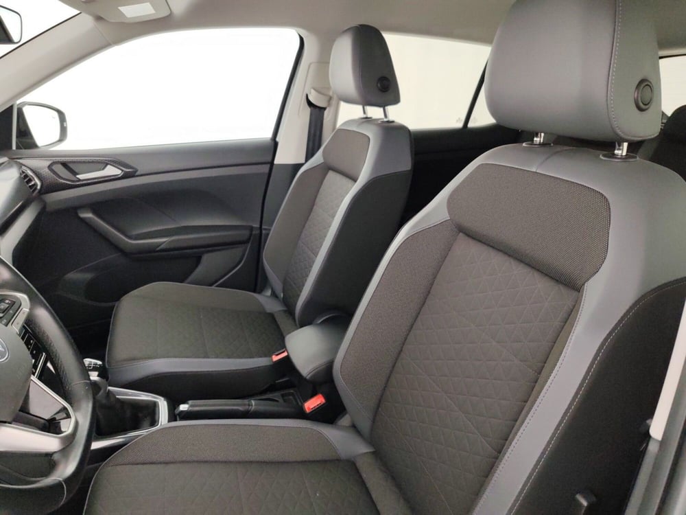 Volkswagen T-Cross usata a Massa-Carrara (9)