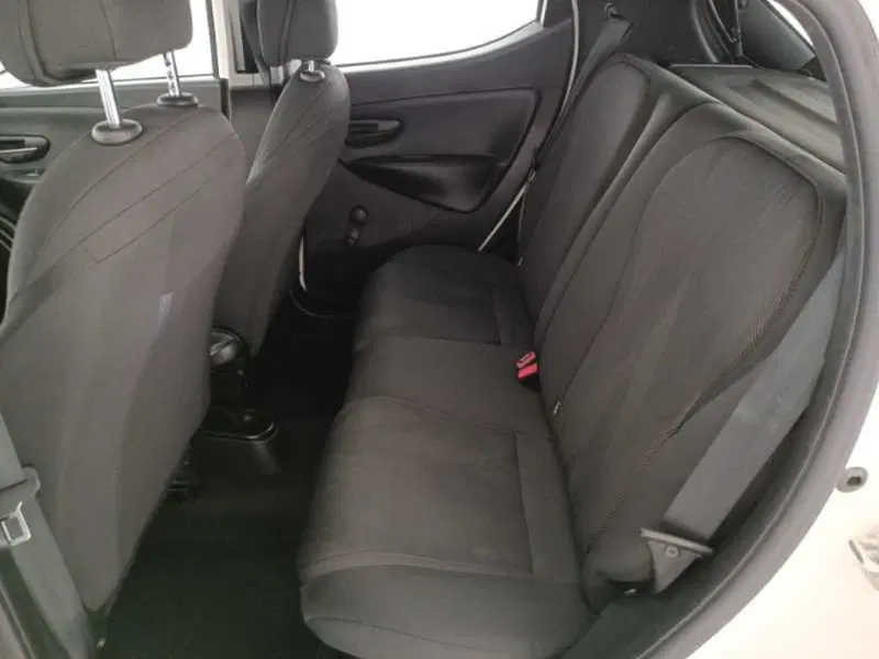 Lancia Ypsilon usata a Treviso (12)
