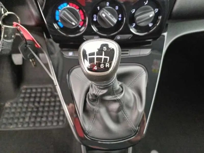 Lancia Ypsilon usata a Treviso (17)