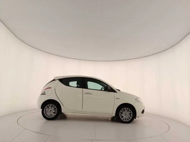 Lancia Ypsilon usata a Treviso (7)
