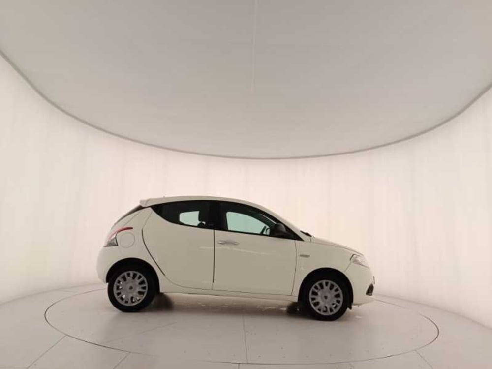 Lancia Ypsilon usata a Treviso (7)