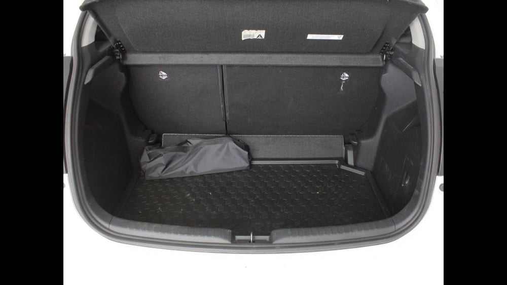 Toyota Yaris usata a Palermo (11)