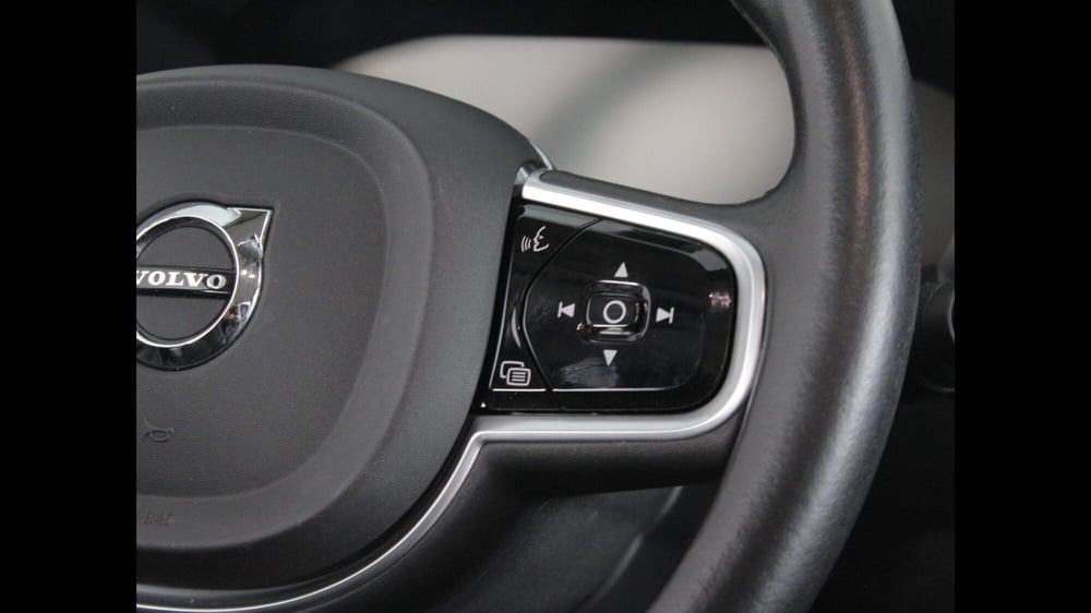 Volvo XC60 usata a Palermo (19)