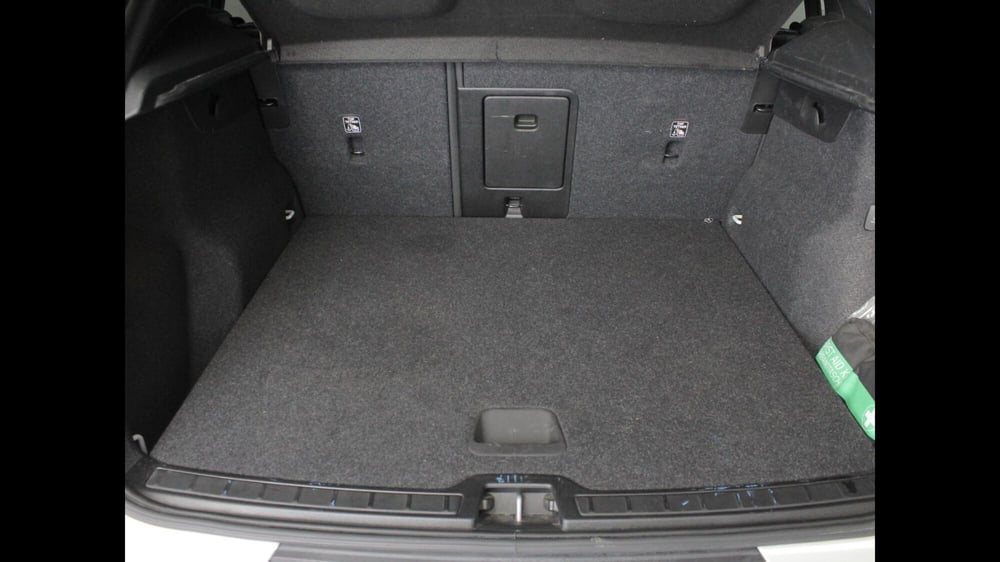 Volvo XC40 usata a Palermo (11)