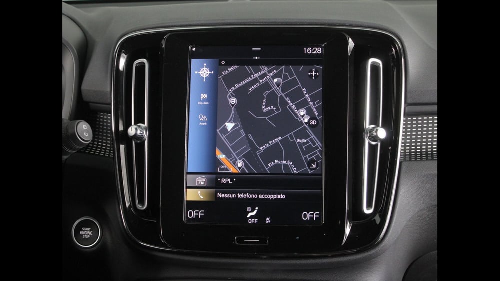 Volvo XC40 usata a Palermo (17)