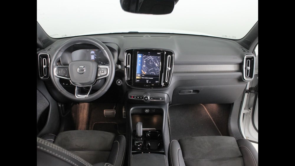 Volvo XC40 usata a Palermo (9)