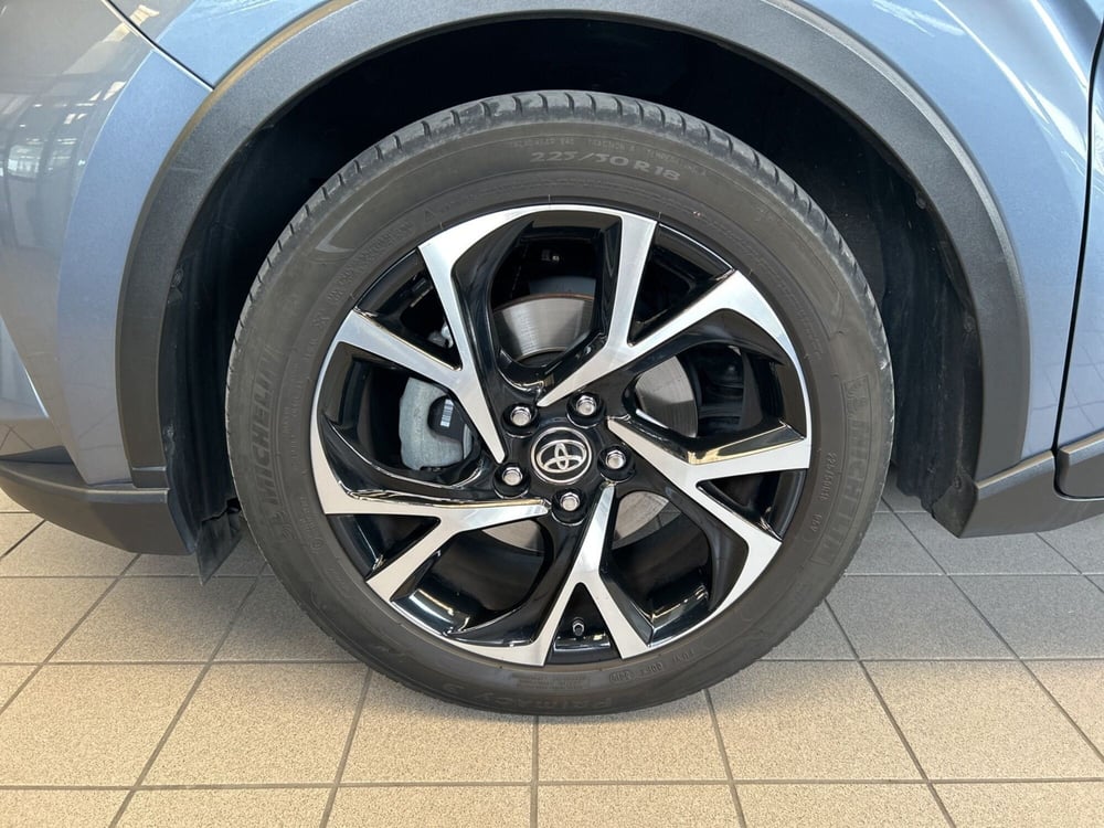 Toyota Toyota C-HR usata a Bergamo (13)