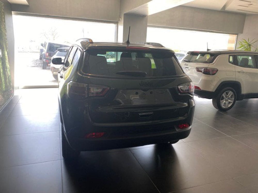Jeep Compass nuova a Benevento (12)