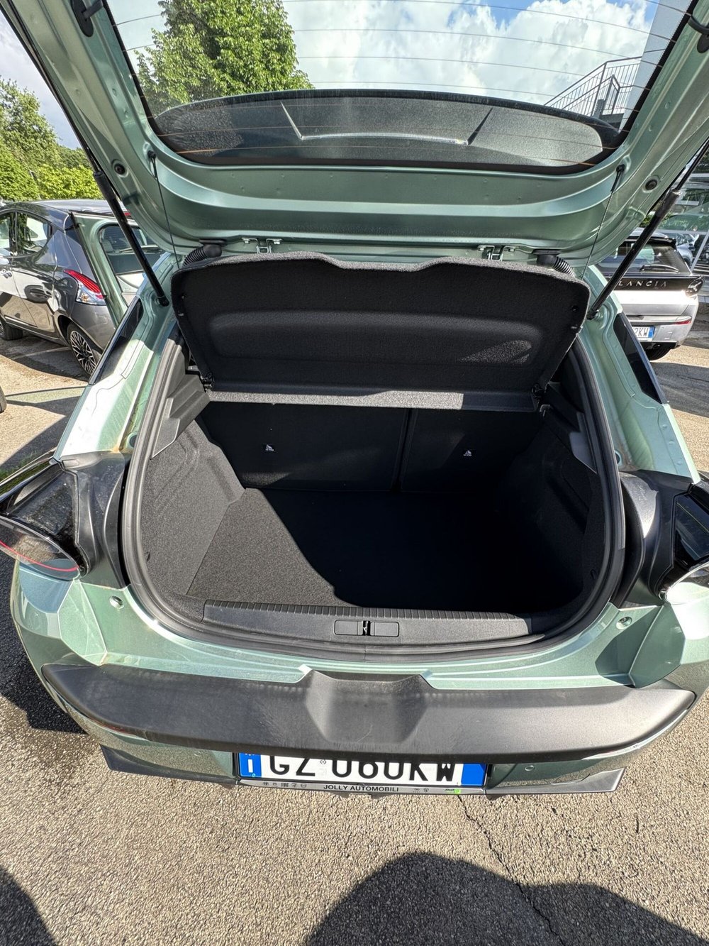 Lancia Ypsilon nuova a Frosinone (6)