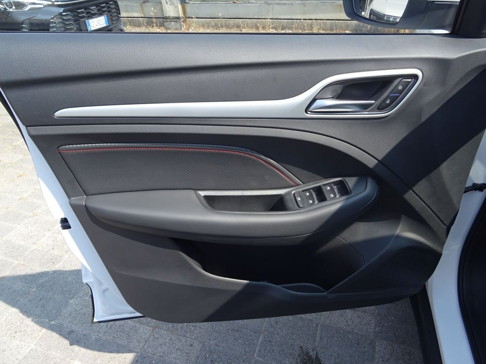 Mg ZS nuova a Lucca (6)