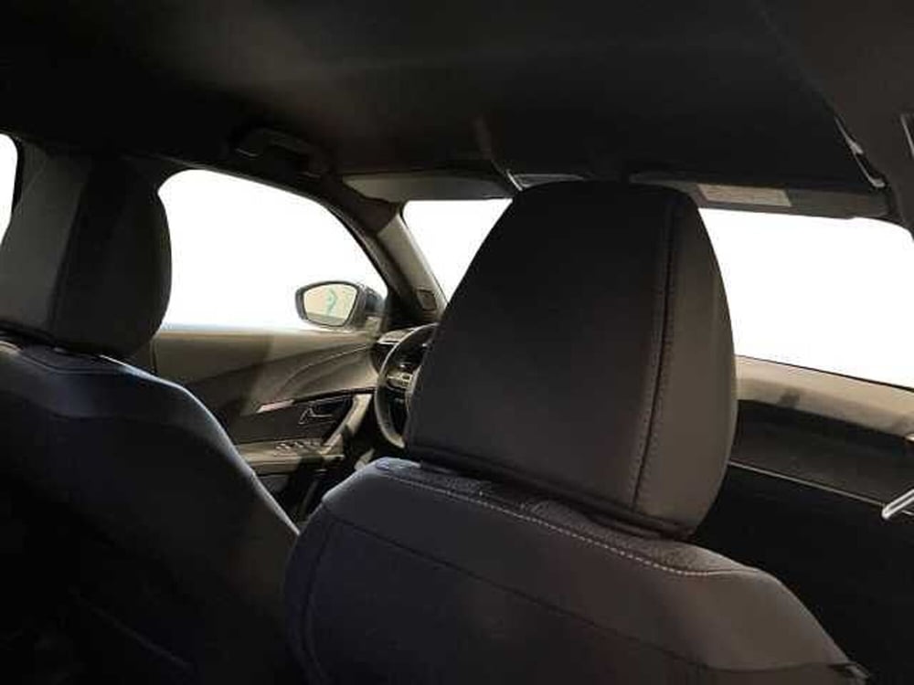 Peugeot 2008 nuova a Salerno (17)