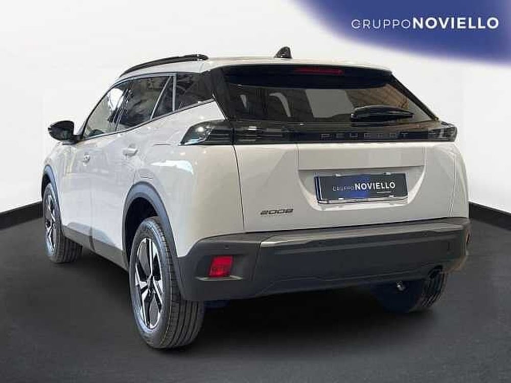 Peugeot 2008 nuova a Salerno (5)