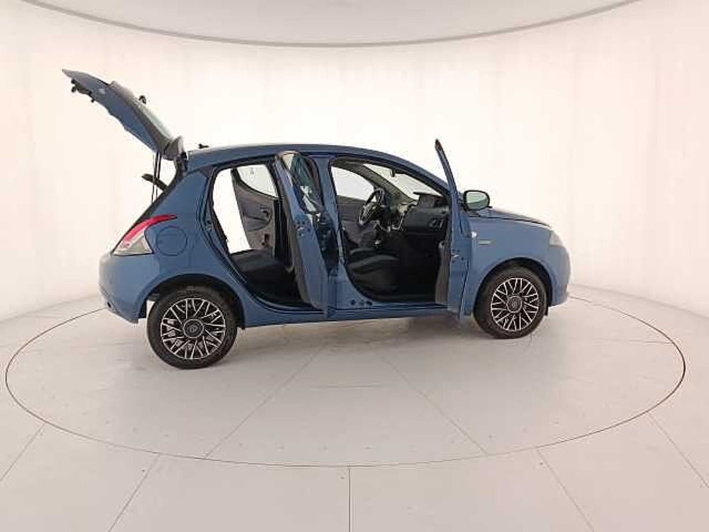 Lancia Ypsilon usata a Venezia (9)
