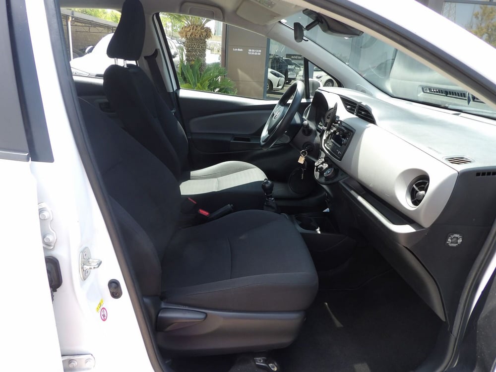 Toyota Yaris usata a Catania (10)