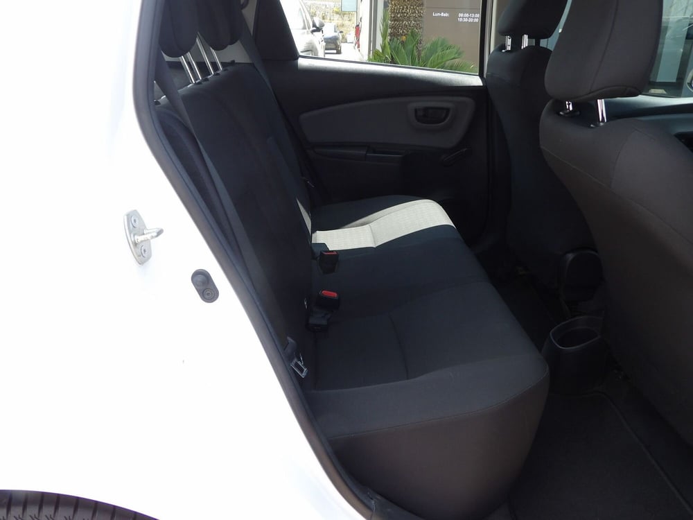 Toyota Yaris usata a Catania (12)