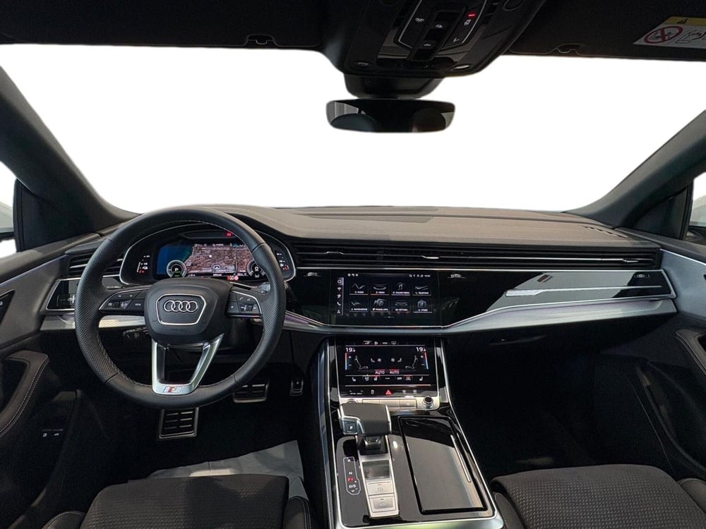 Audi Q8 nuova a Bari (15)