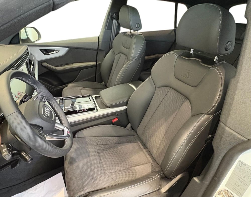 Audi Q8 nuova a Bari (16)