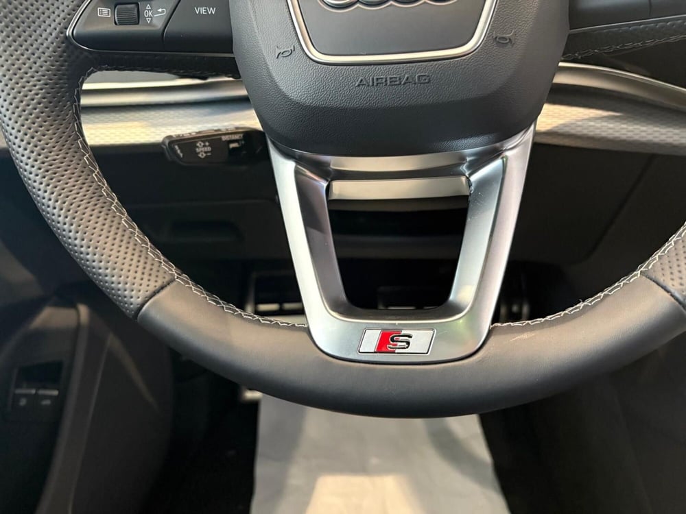 Audi Q8 nuova a Bari (17)