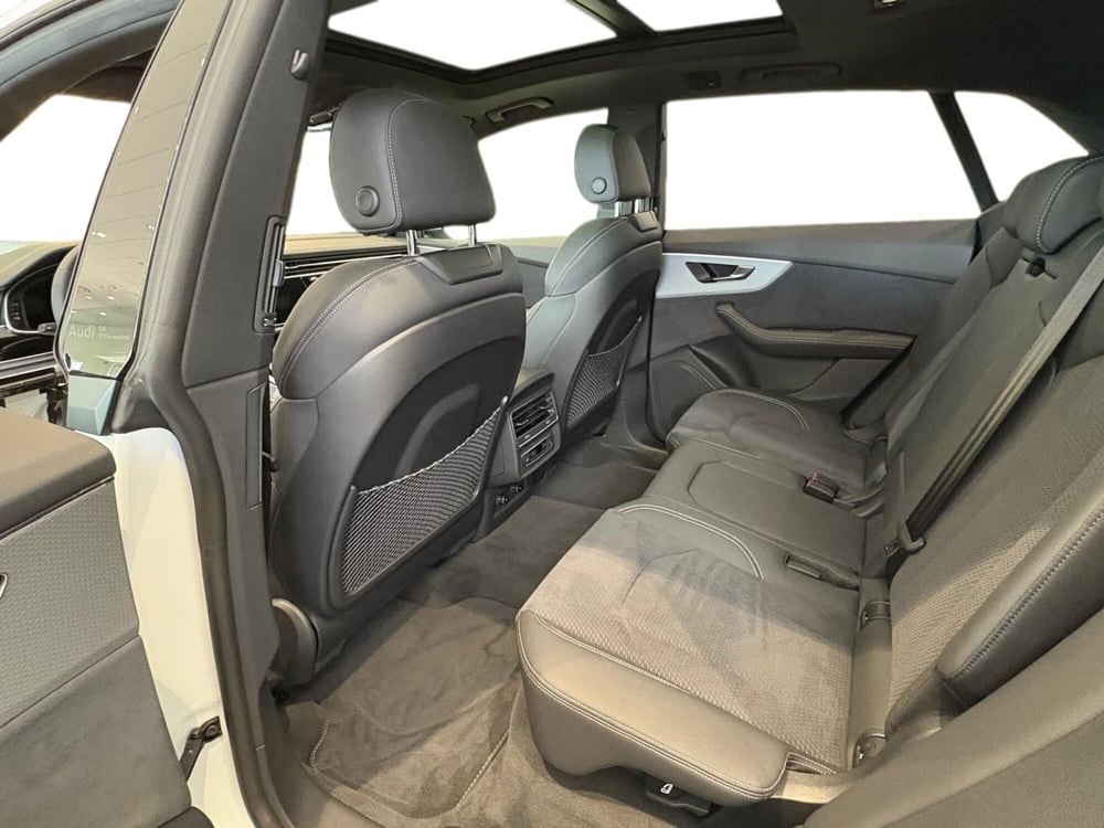 Audi Q8 nuova a Bari (19)