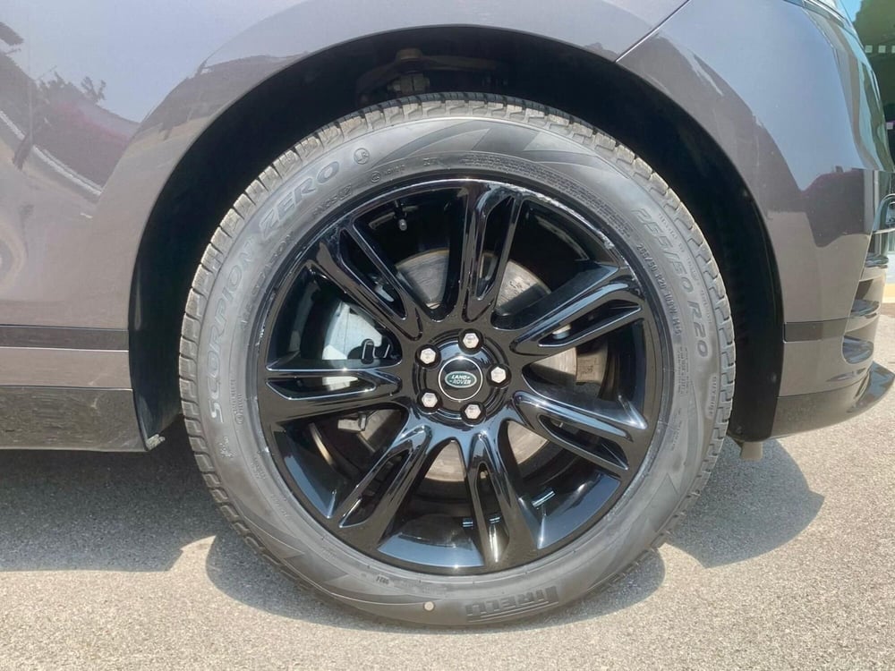 Land Rover Range Rover Velar usata a Bari (9)