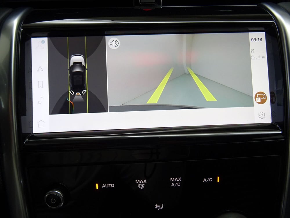 Land Rover Discovery Sport usata a Como (11)