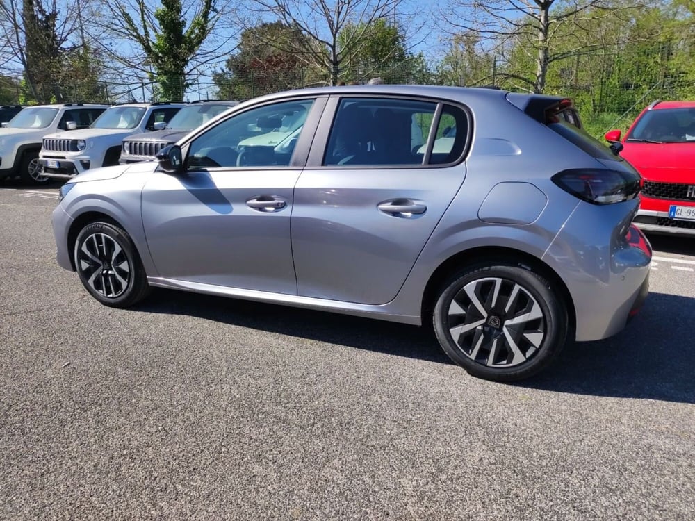 Peugeot 208 nuova a Latina (6)