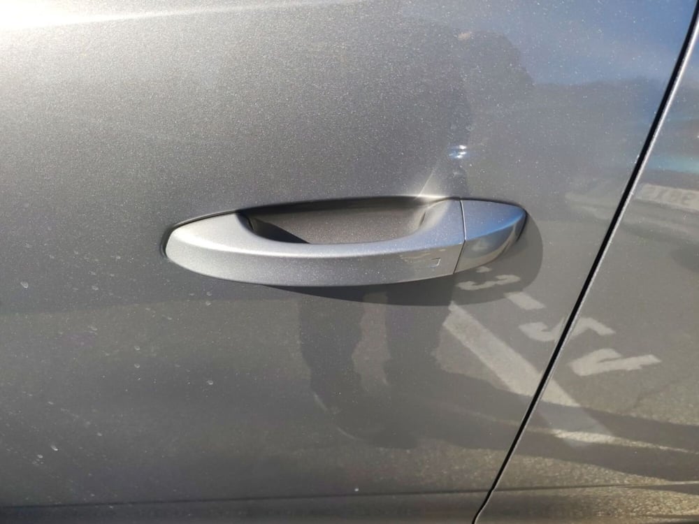 Peugeot 3008 nuova a Latina (7)
