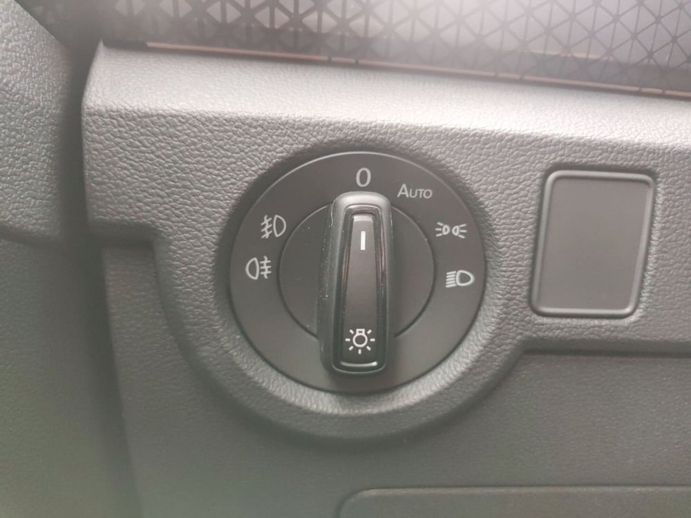 Volkswagen T-Cross usata a Latina (14)