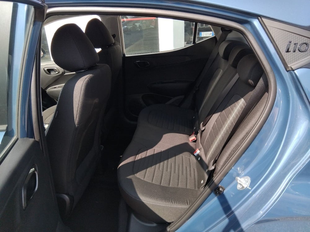 Hyundai i10 nuova a Roma (12)