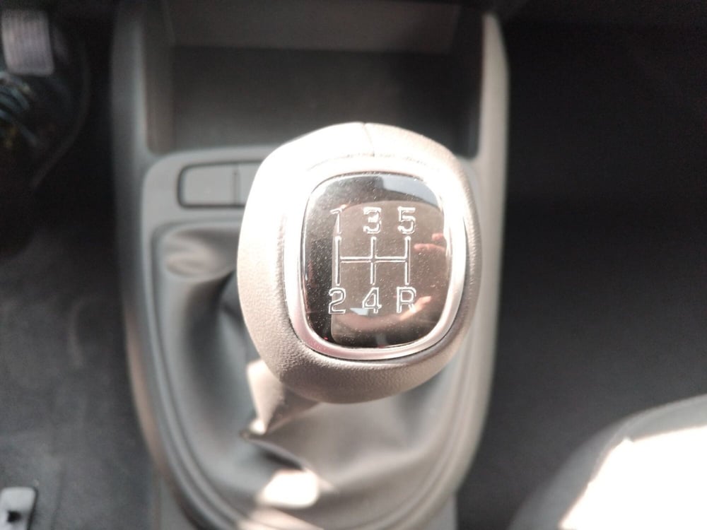 Hyundai i10 nuova a Roma (19)