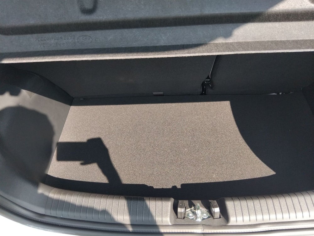Hyundai i10 nuova a Roma (10)