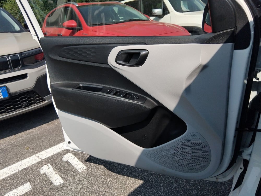 Hyundai i10 nuova a Roma (20)