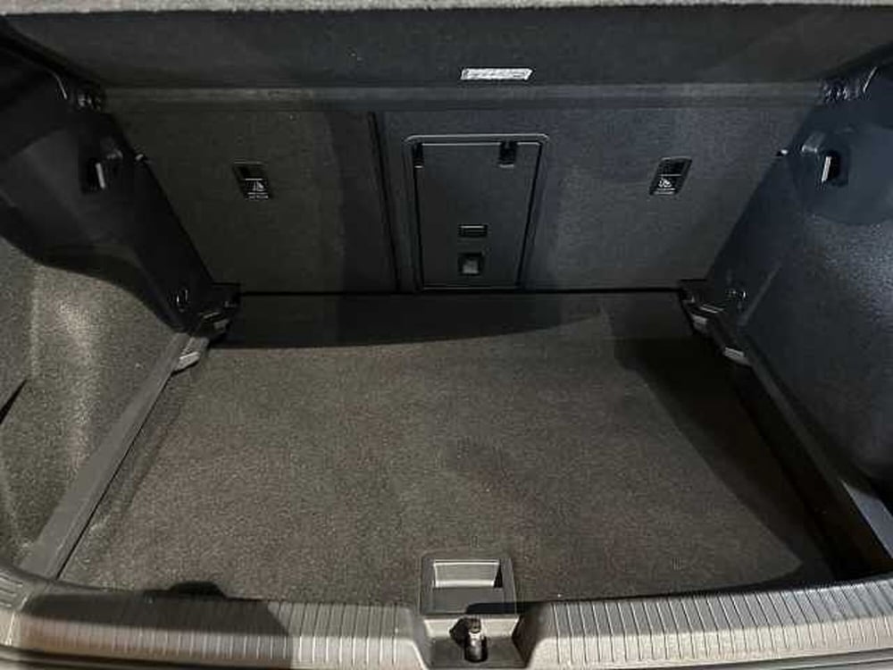 Volkswagen Golf Variant usata a Genova (9)