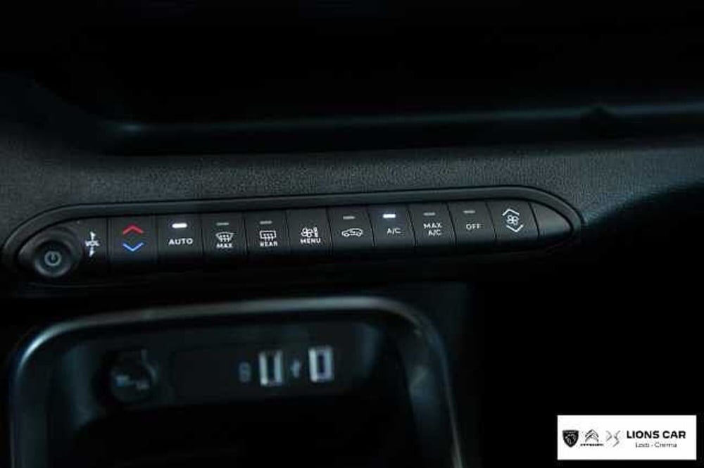 Jeep Avenger usata a Lodi (19)