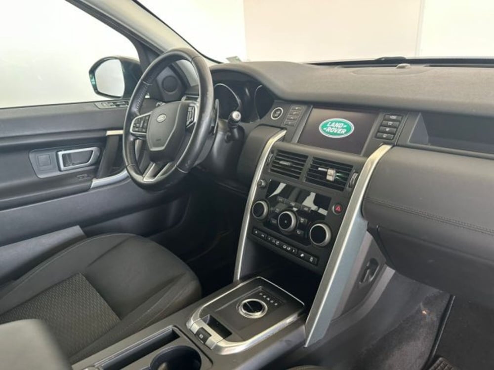 Land Rover Discovery Sport usata a Modena (6)