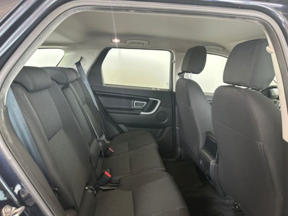 Land Rover Discovery Sport usata a Modena (8)